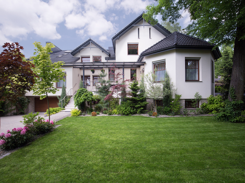 Creative Front Garden Landscaping Ideas for Your Home